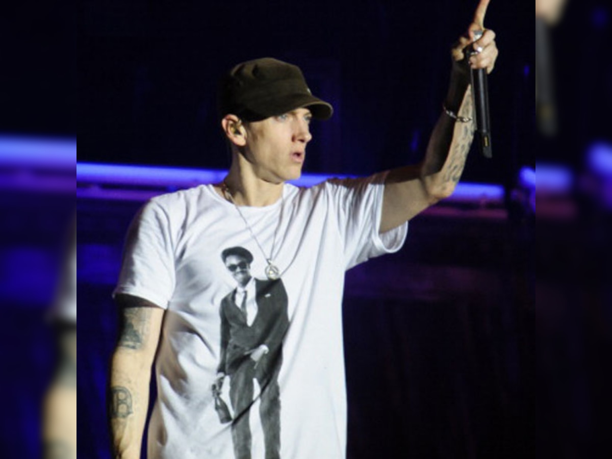 Eminem wins Global Icon Award at MTV EMA