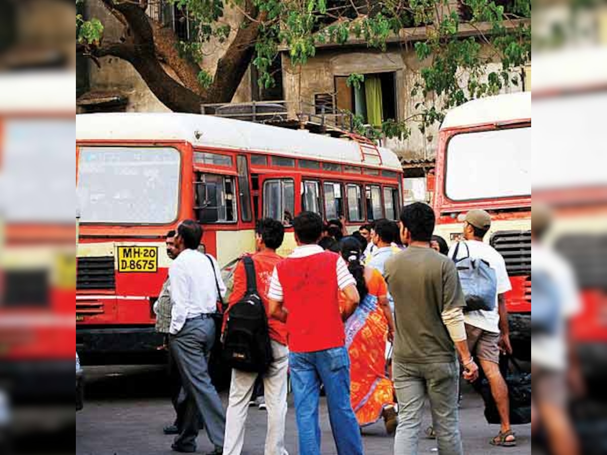 Only one ticket window open at Panvel ST depot