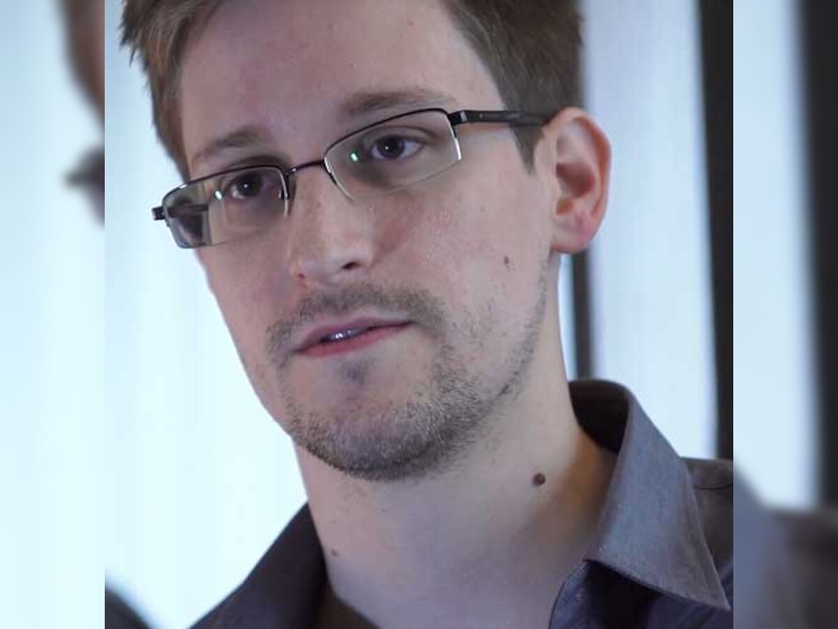 Watergate journalist Carl Bernstein backs Guardian handling of Edward Snowden leaks