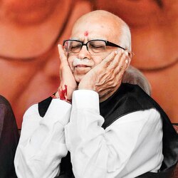 Politicians take potshots at BJP for sidelining LK Advani