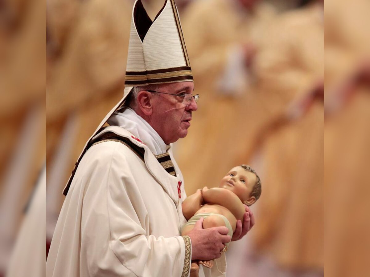 At first Christmas as pope, Francis urges openness to God