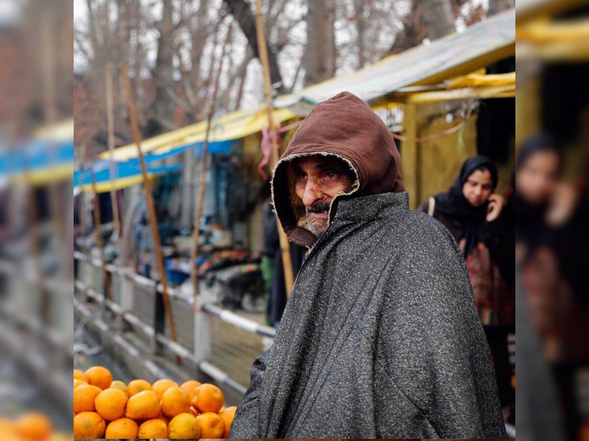 Delhi shivers at 2.4 degree Celsius as cold wave intensifies in north India