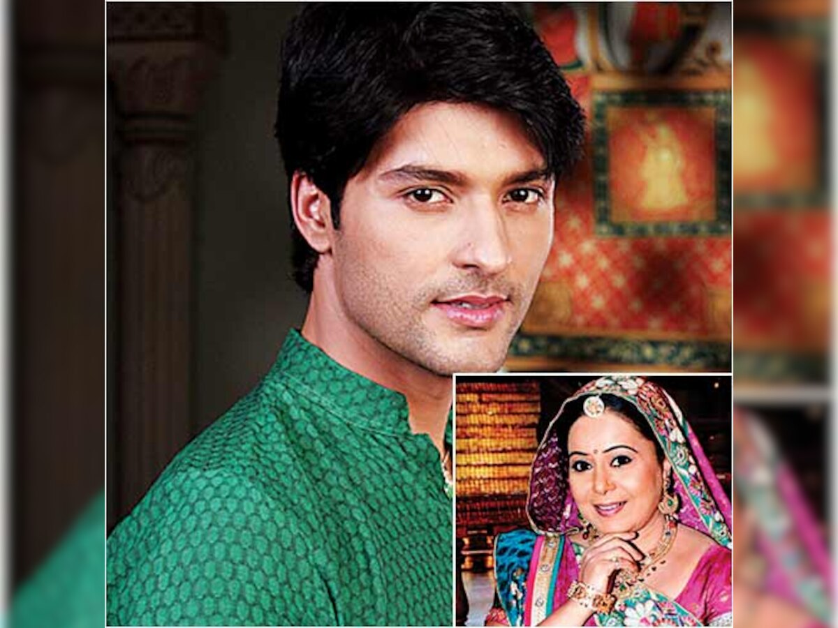 Anas Rashid takes his onscreen parents to his house near Karnal