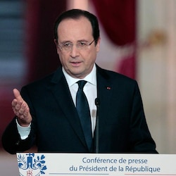 France President Francois Hollande sets out reforms, stonewalls on private life