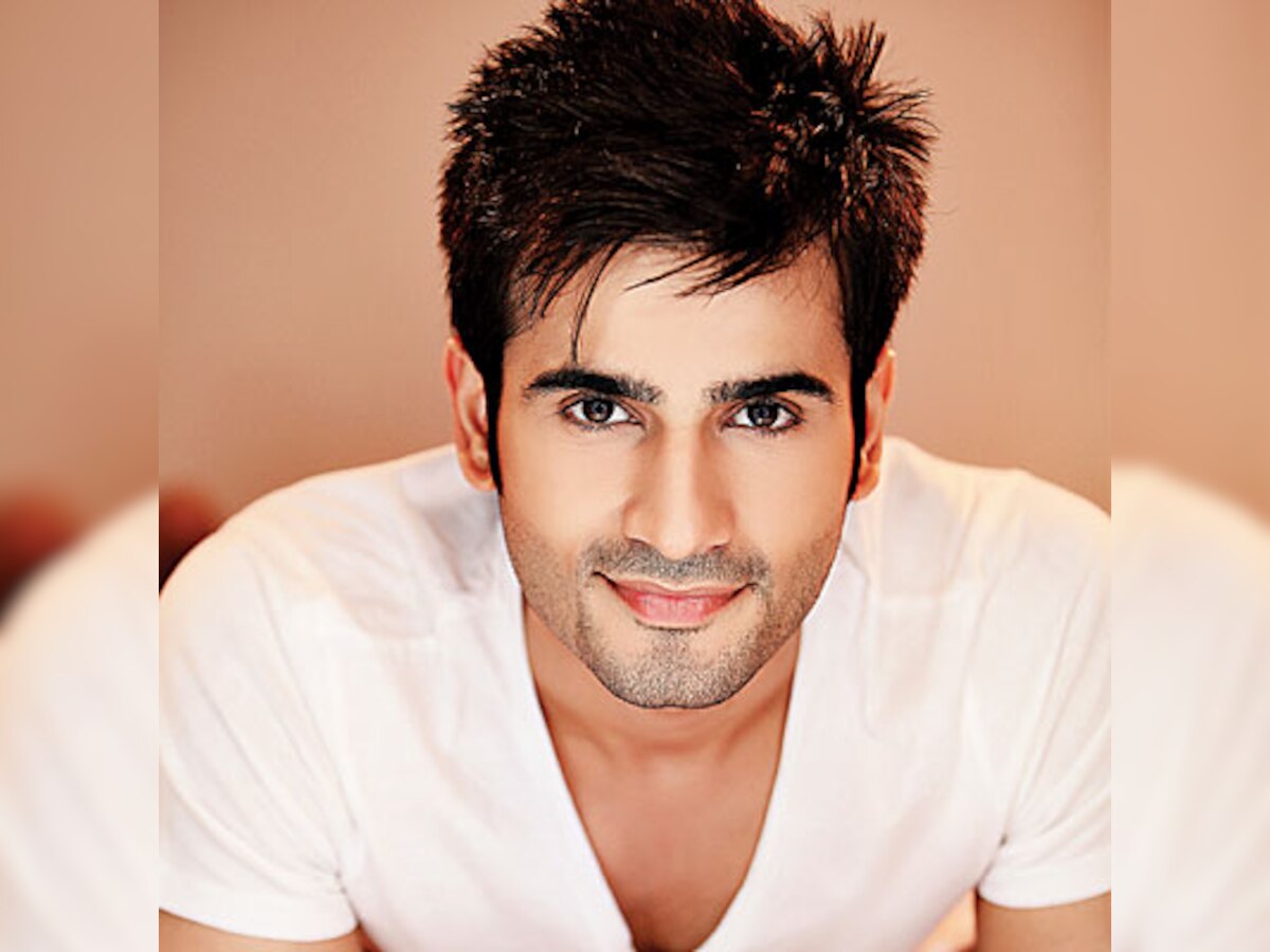 Karan Tacker to host 'Halla Bol'