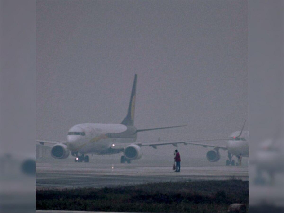 Fog disrupts flights, train services in Delhi 