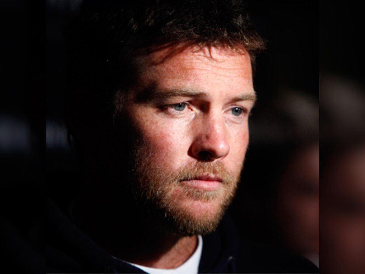 Sam Worthington arrested for assaulting paparazzi