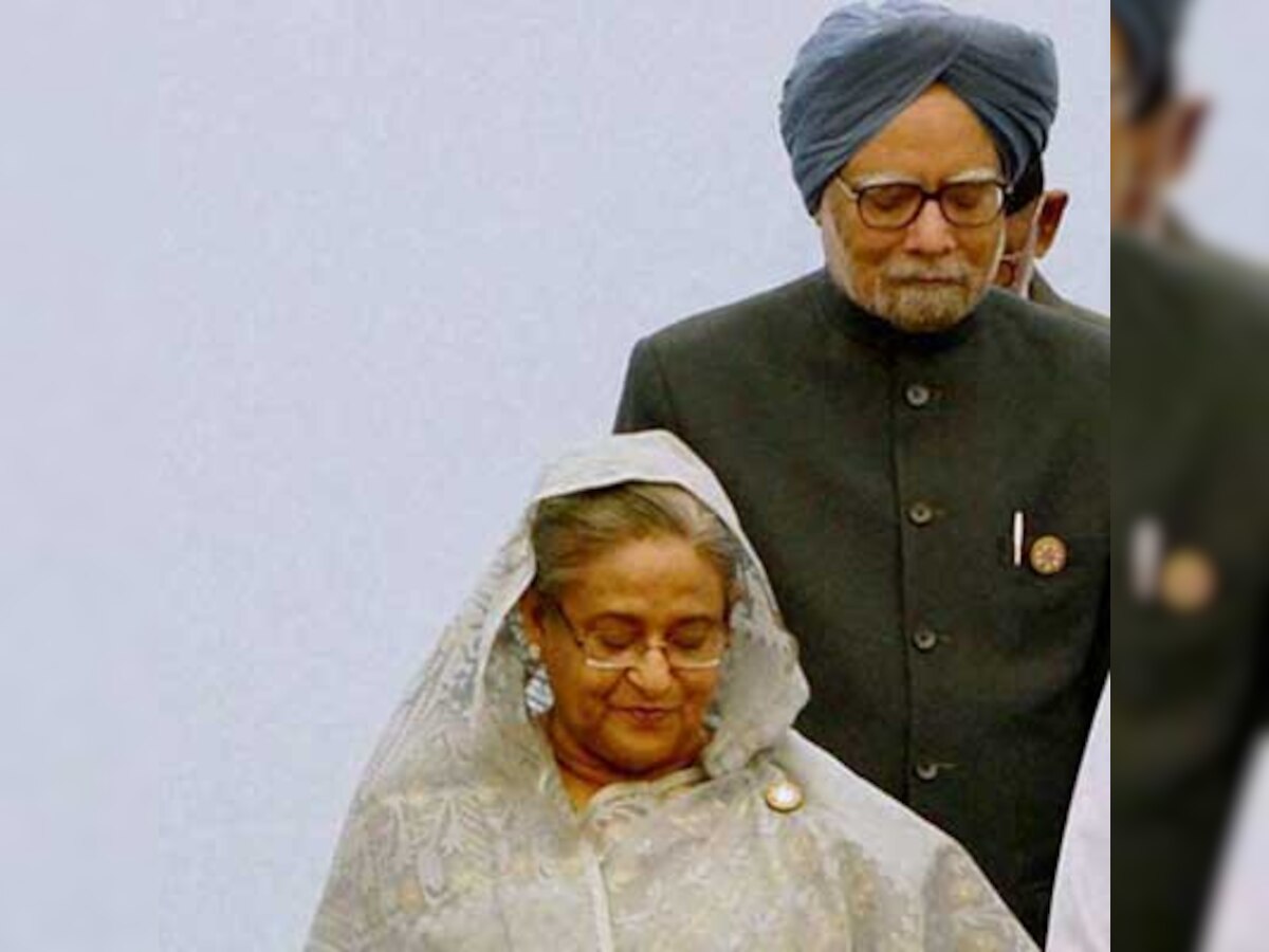 Teesta treaty 'difficult' issue: Manmohan Singh tells Sheikh Hasina