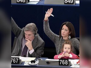 Ratio of women in parliaments globally hits record high - study