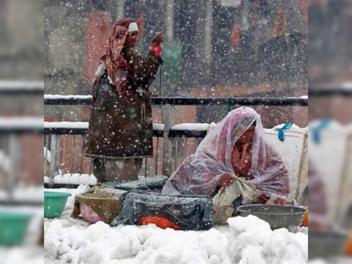 11 killed in avalanches, house collapse in J&K