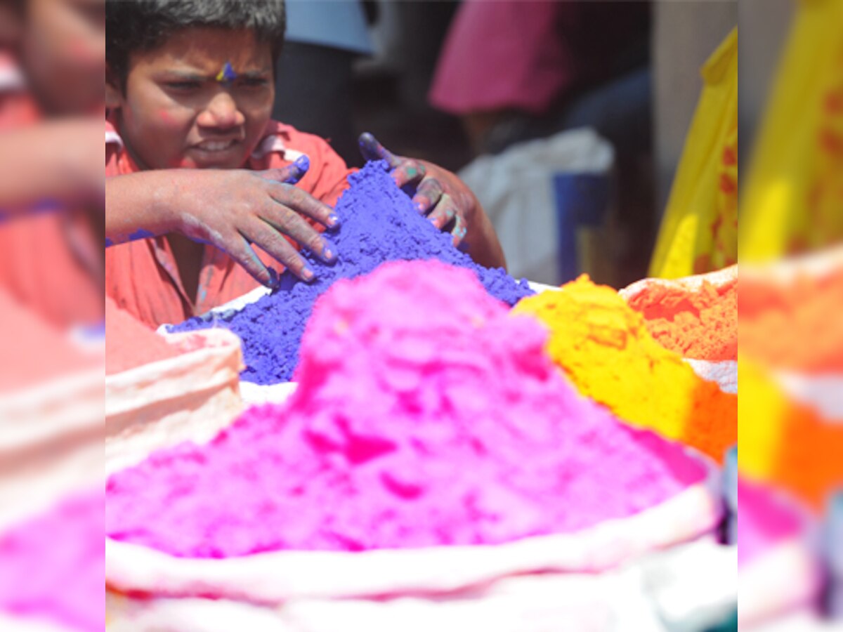 Youngsters promote dry holi via SMS, message boards and notices