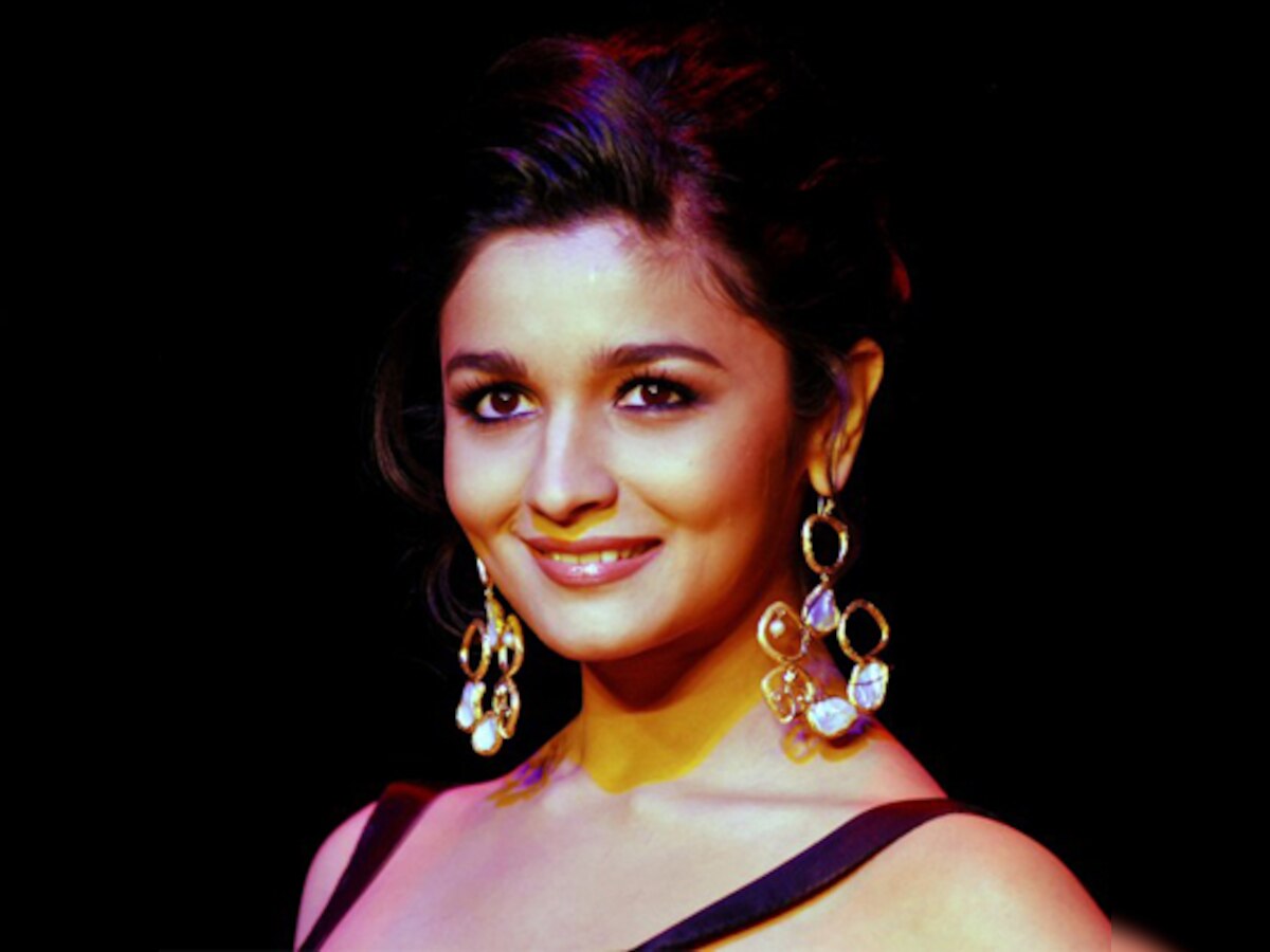 Alia Bhatt turns 21, puts up 'thank you video' on Instagram to reach out to fans