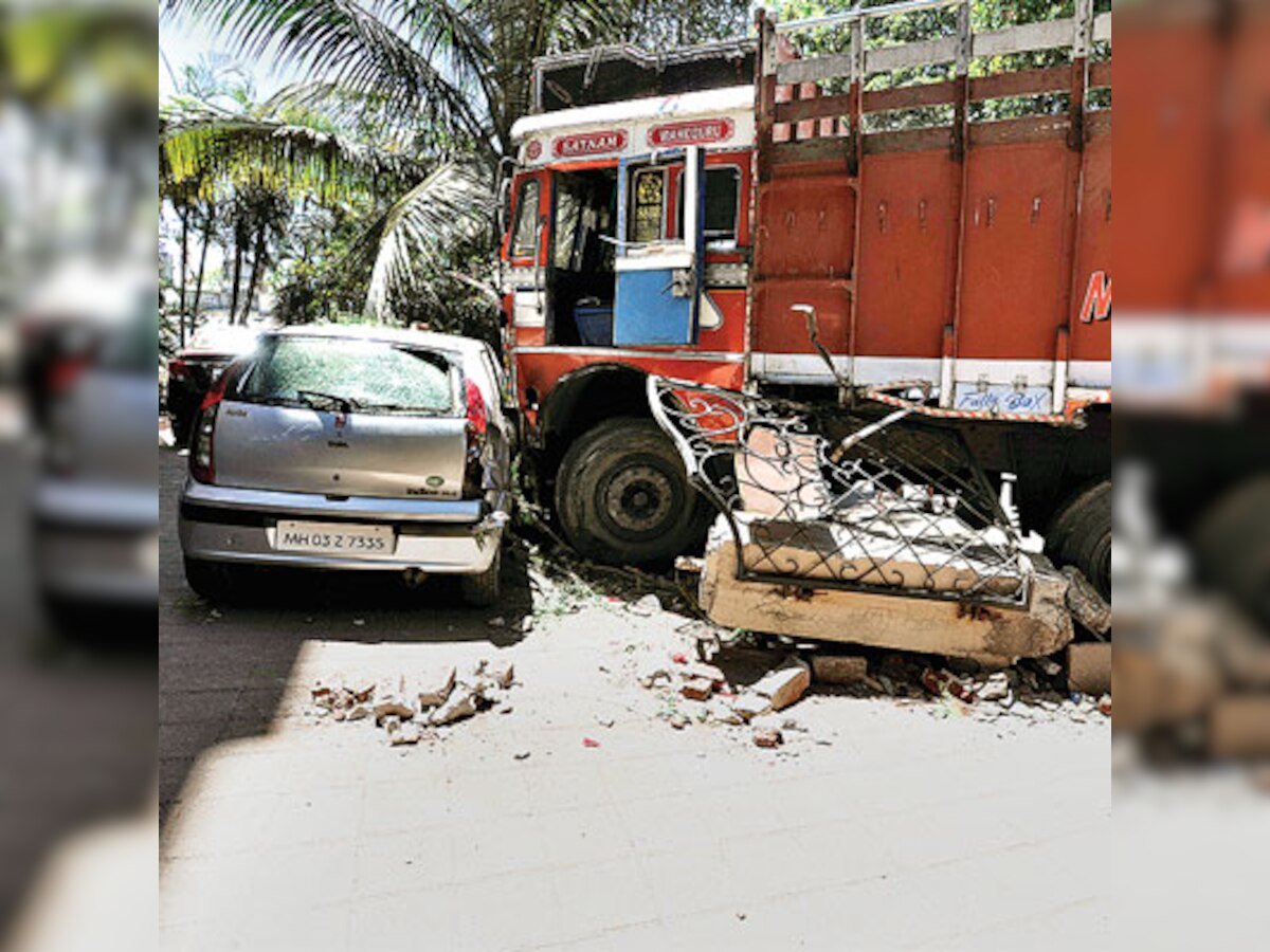 Out for test drive, youth loses control over truck, rams into 12 vehicles