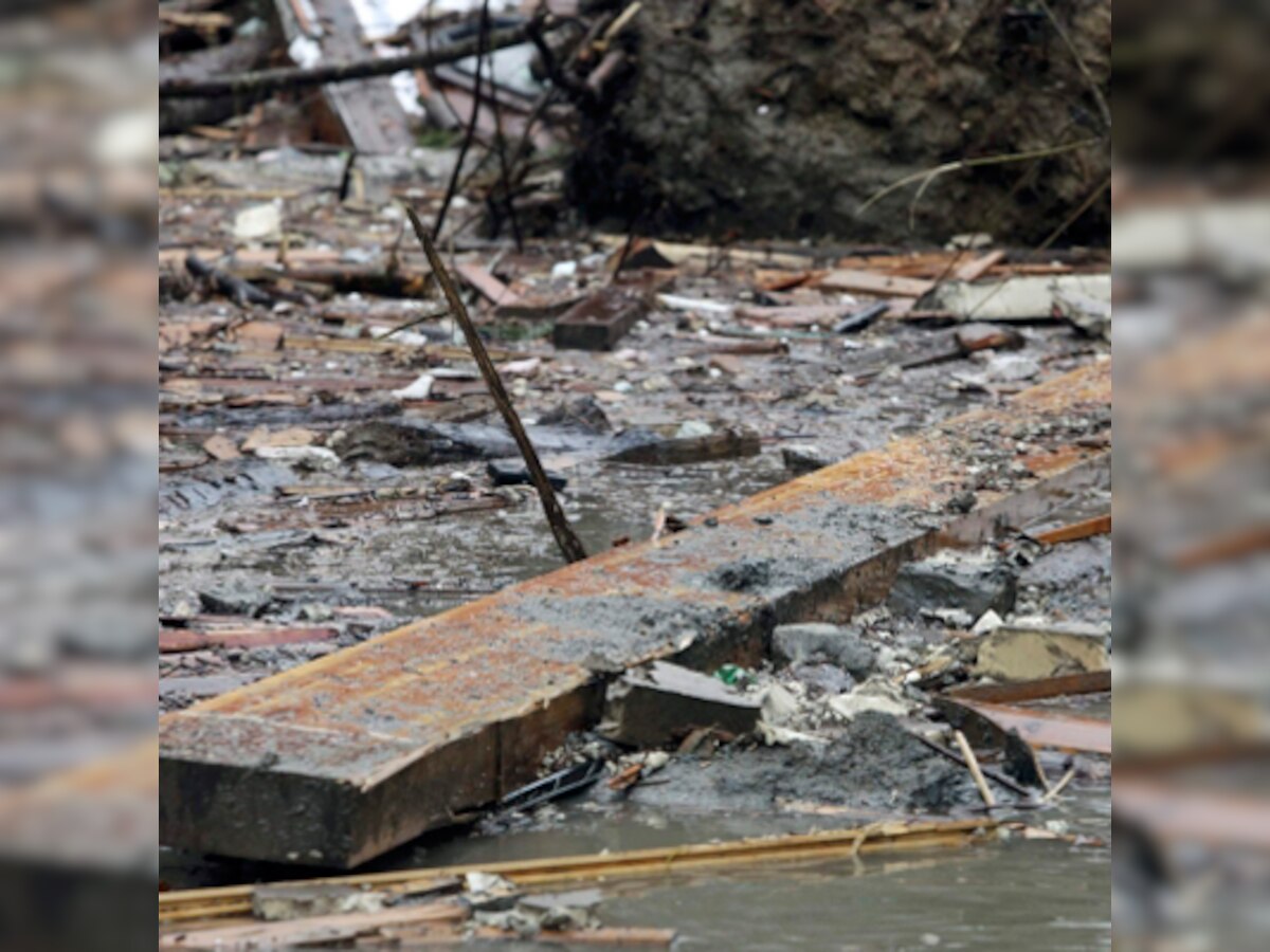 Number of missing in Washington landslide drops to 30 as death toll rises 