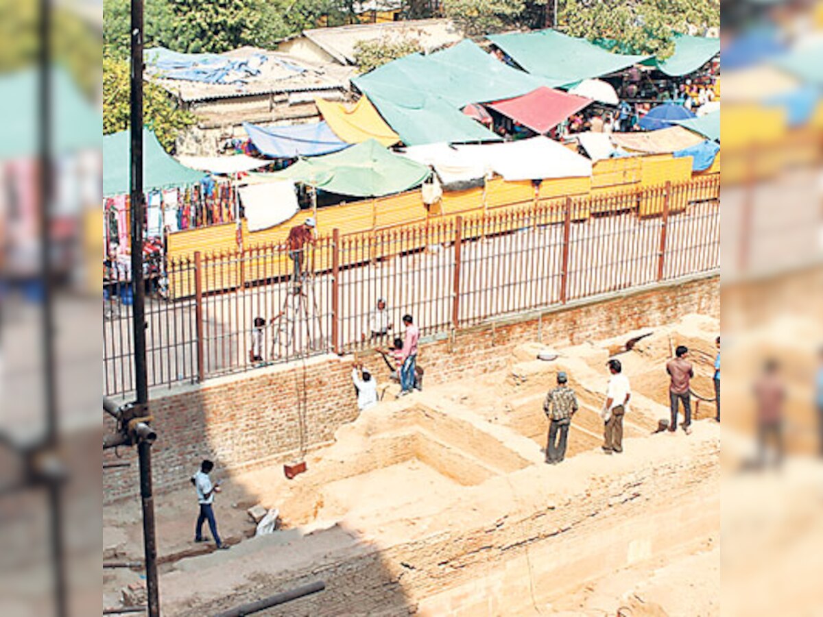 Ancient potteries, coins excavated near Bhadra