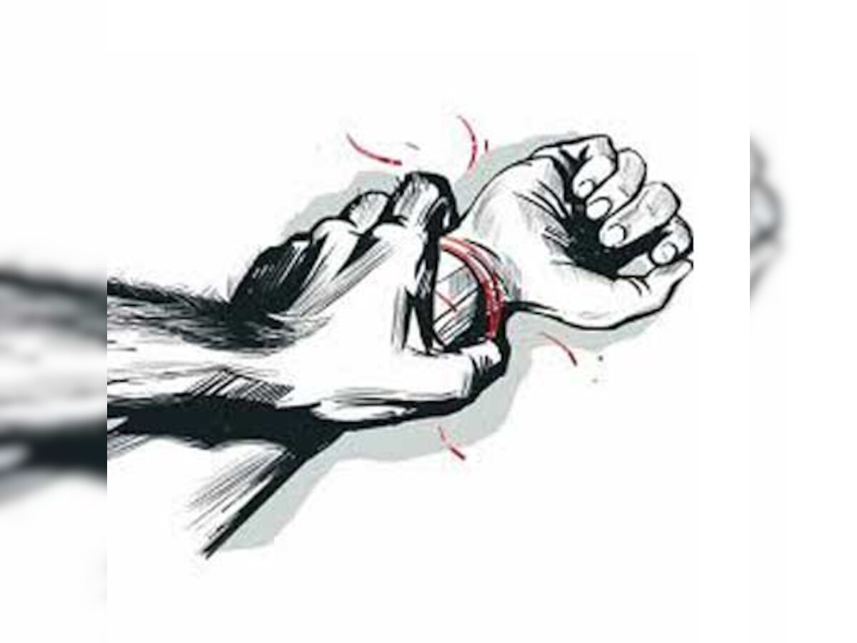 Minor girl gangraped by four in Gujarat
