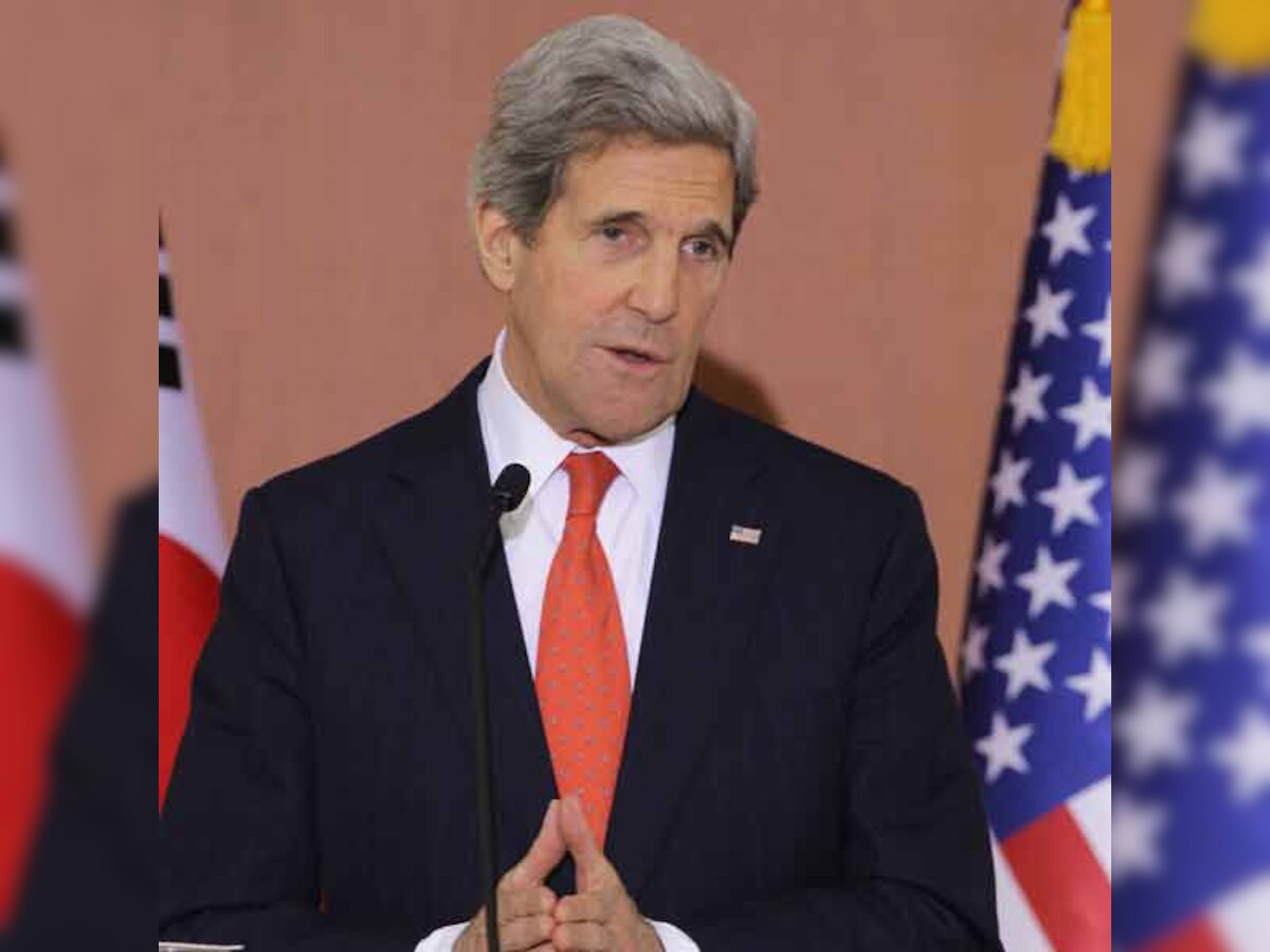 John Kerry meets with Sergei Lavrov on Ukraine, urges troop pullback
