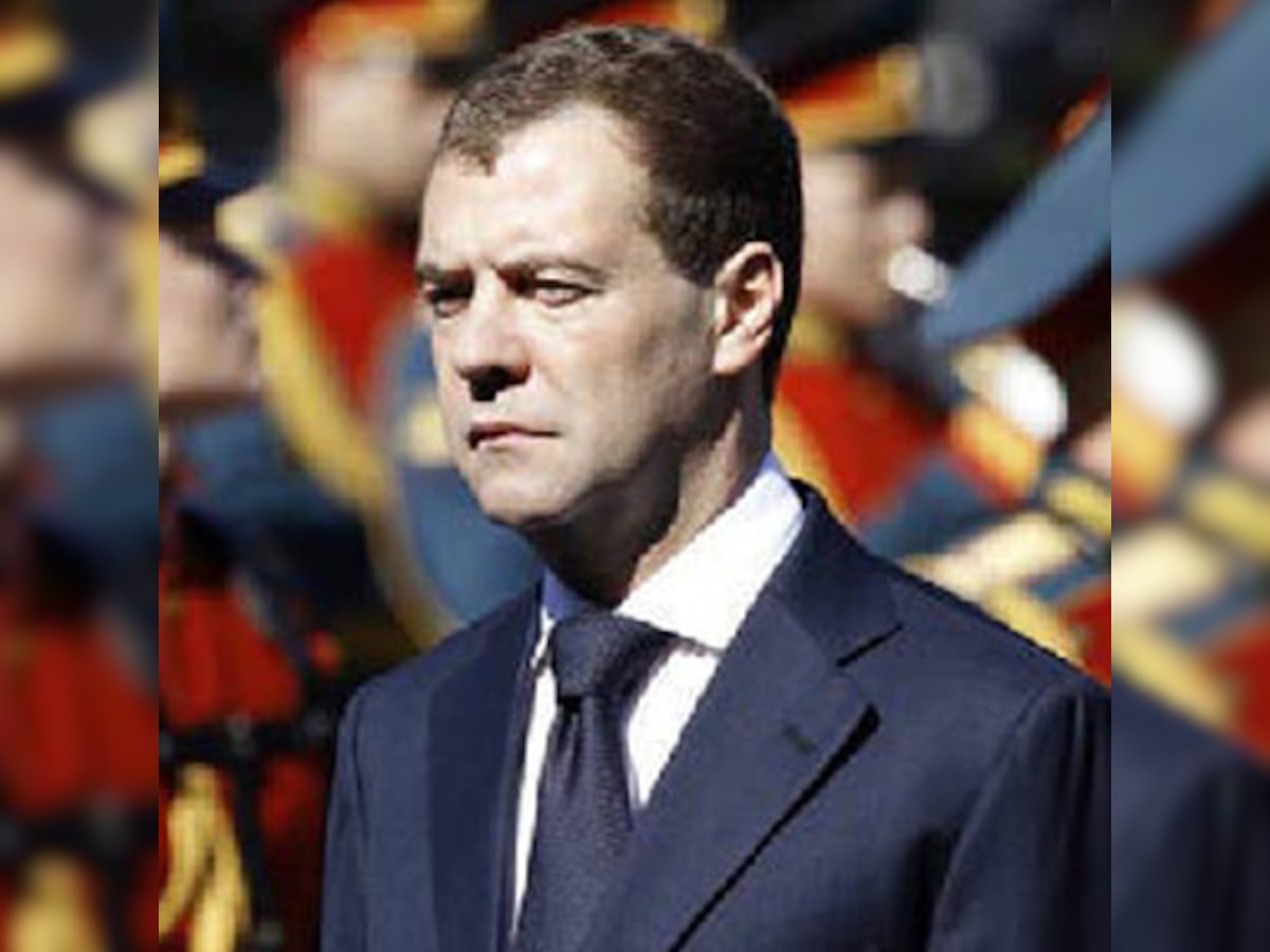 Russian PM Dmitry Medvedev visits Crimea, announces plans to turn it into a special economic zone