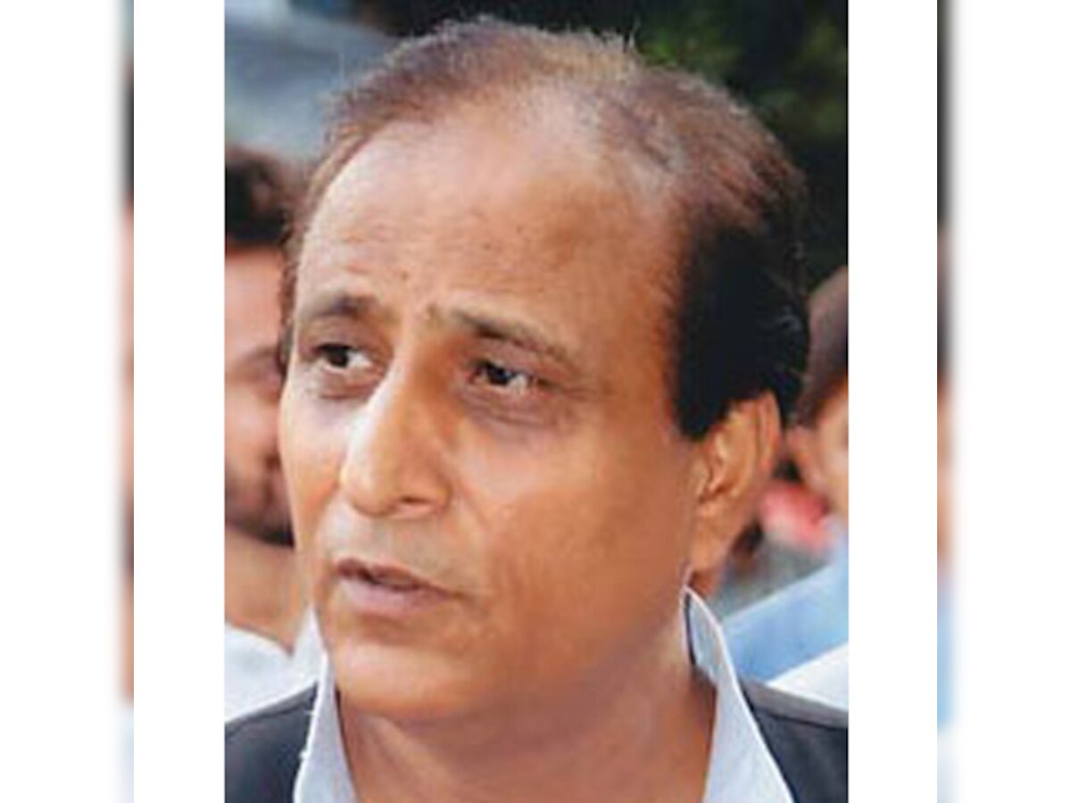 Azam Khan calls himself a victim; threatens to move Supreme Court against Election Commission