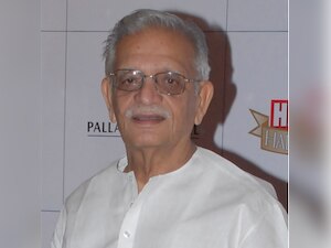 Gulzar receives Dada Saheb Phalke award