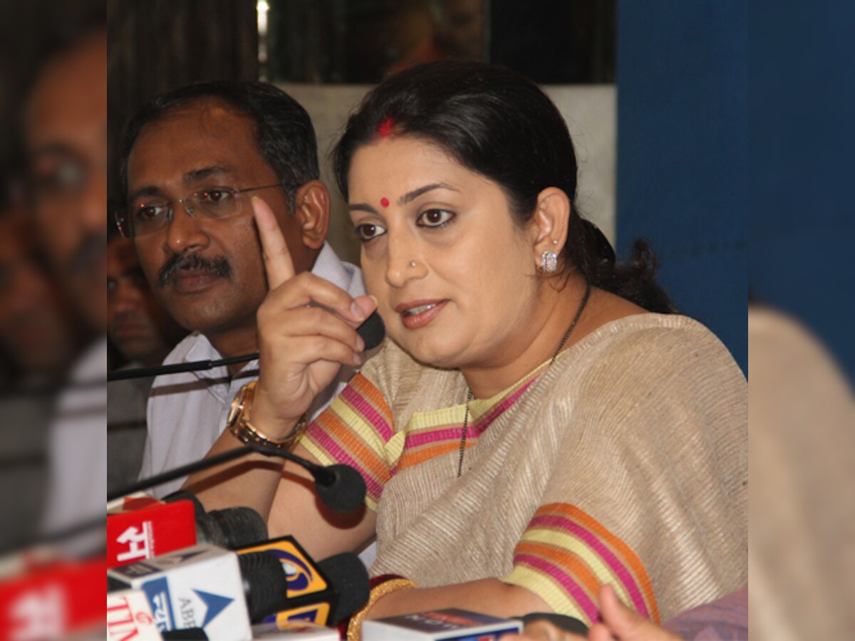 Priyanka Gandhi's assistant influencing Amethi voters: Smriti Irani 