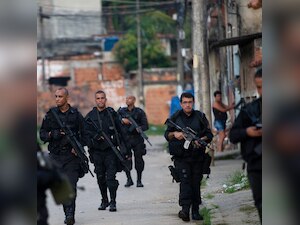 Brazilian army to occupy Rio de Janeiro shantytowns as FIFA World Cup nears