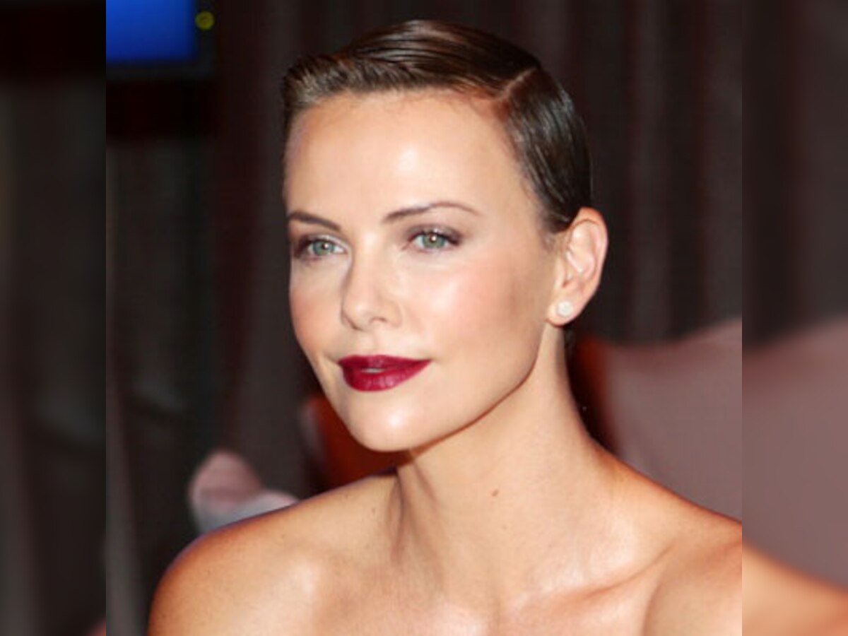Charlize Theron not planning to marry beau Sean Penn soon