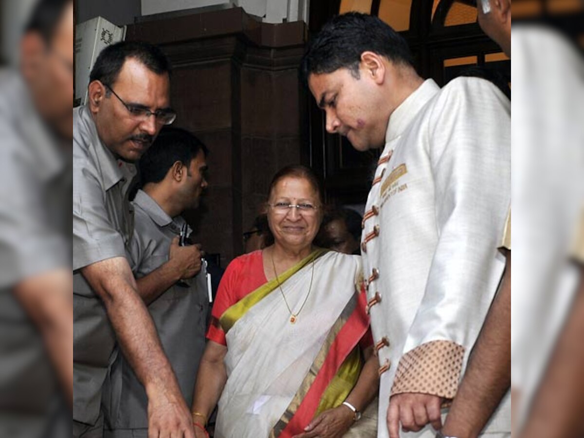 Sumitra Mahajan fourth Maharashtrian to become Speaker; remains non-committal on giving Leader of Opposition status to Congress