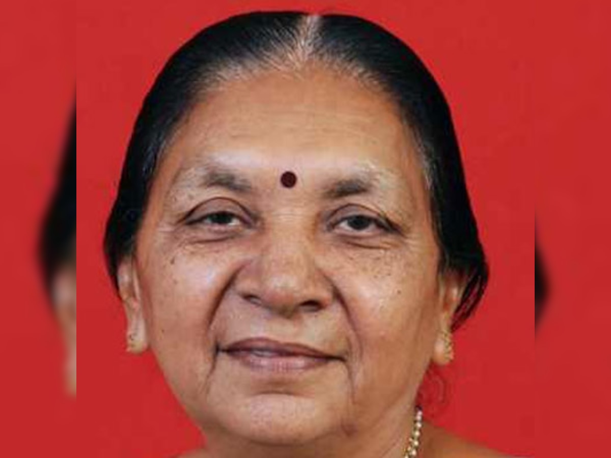Gujarat Chief Minister Anandiben Patel meets Narendra Modi
