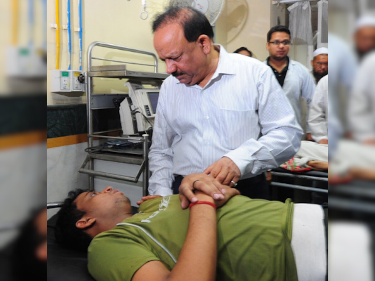Harsh Vardhan reviews sanitation conditions at RML Hospital