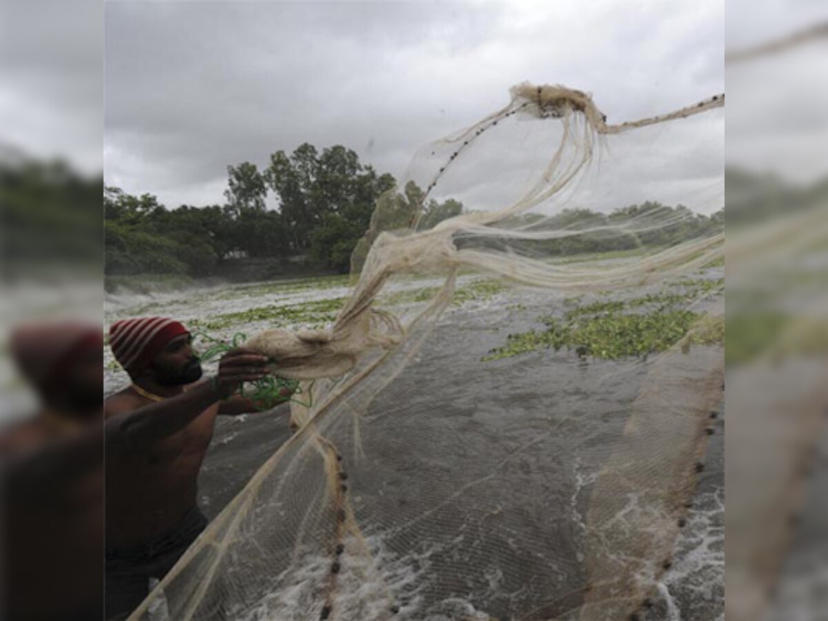 Rameswaram fishermen stage demonstration; continue fishing boycott 