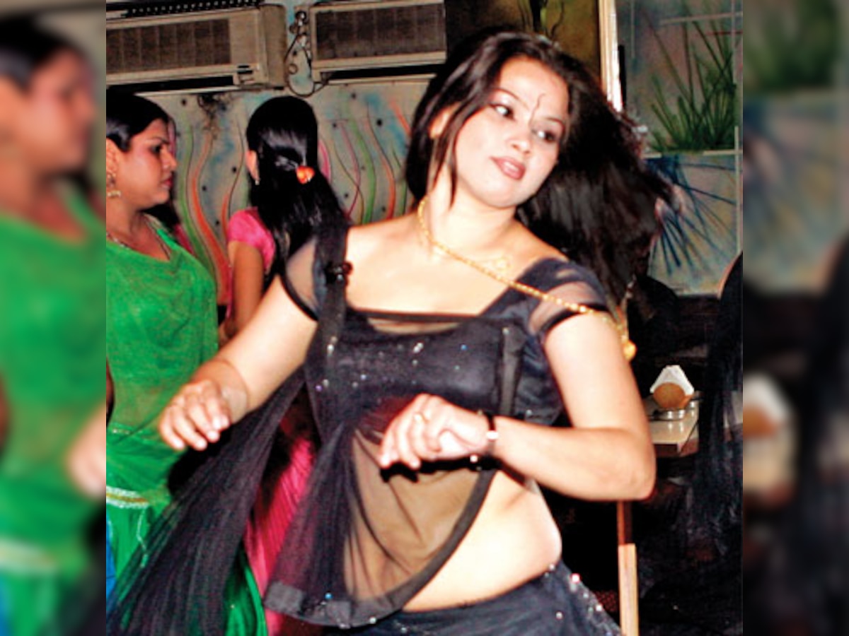 Moral police RR Patil has his way, dance bars banned by Maharashtra Assembly