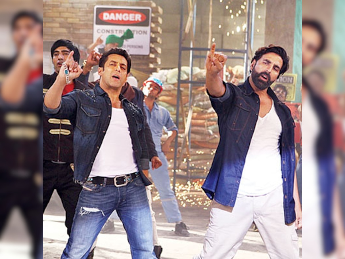 Akshay Kumar-Salman Khan song dropped!