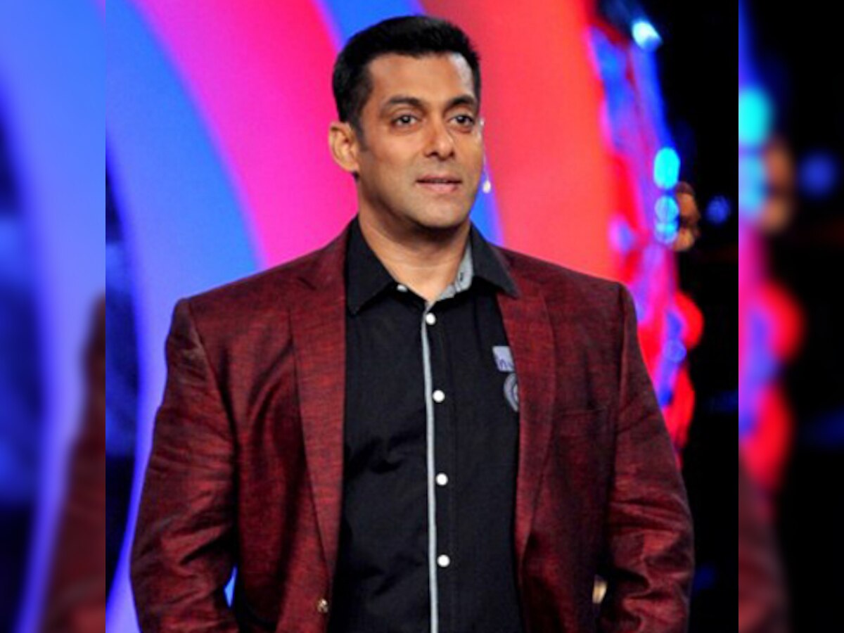 Only Jacqueline Fernandez can replace Zeenat Aman: Salman Khan