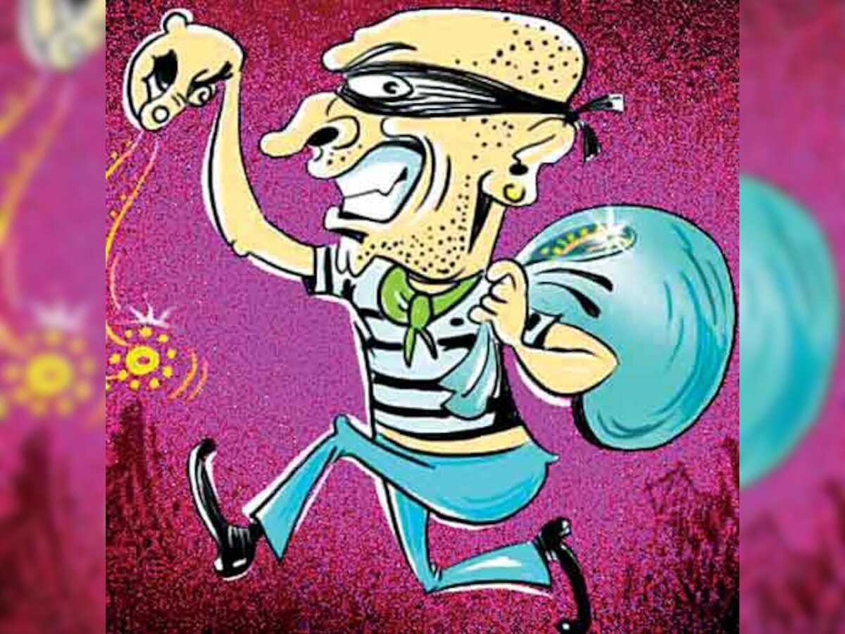 Chain snatchers dare cops, target malls & parking lots in Pune