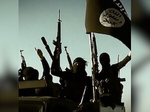 Advancing ISIL militants seize northwest Iraq town in heavy battle