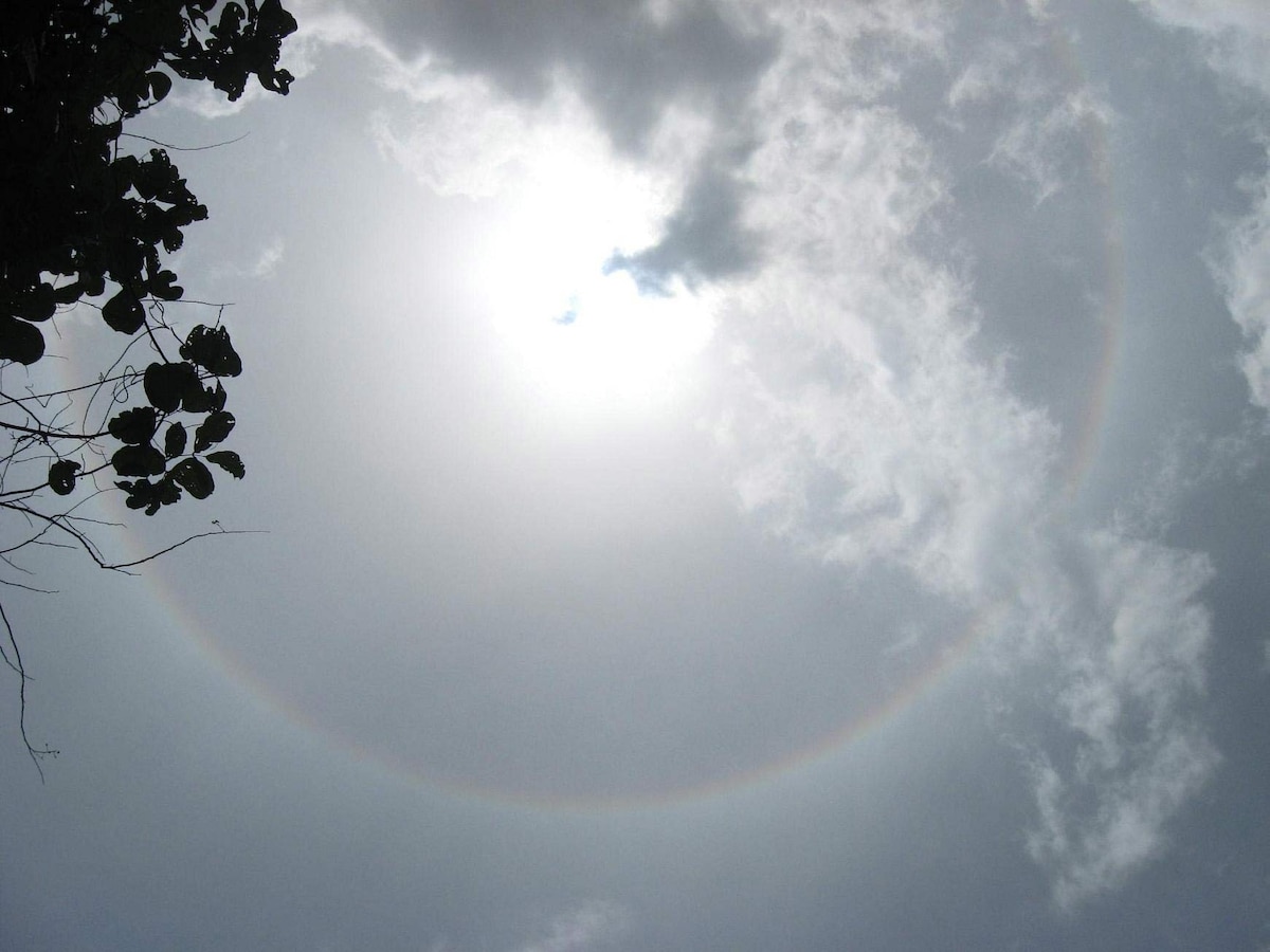 Monsoon Astronomy: Rainbow Rings and Halos