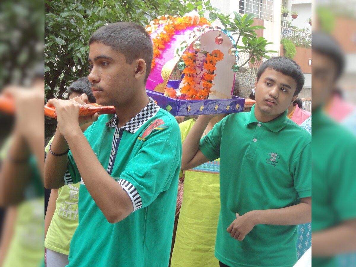 Prasanna Autism Center gets a mini Palkhi for its students in Pune