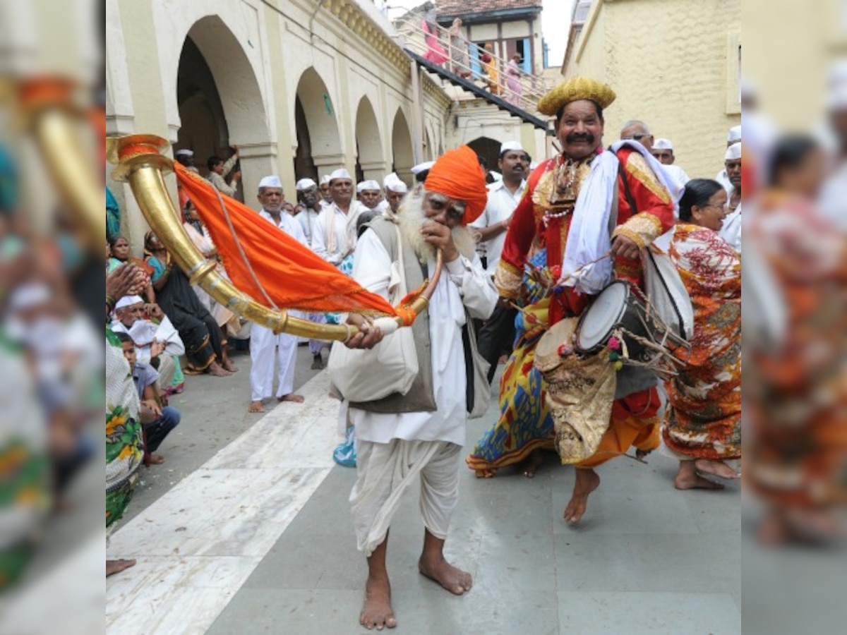 Pune becomes Punyanagari as chants of Dnyanoba Mauli and Gyanba Tukaram echo through it