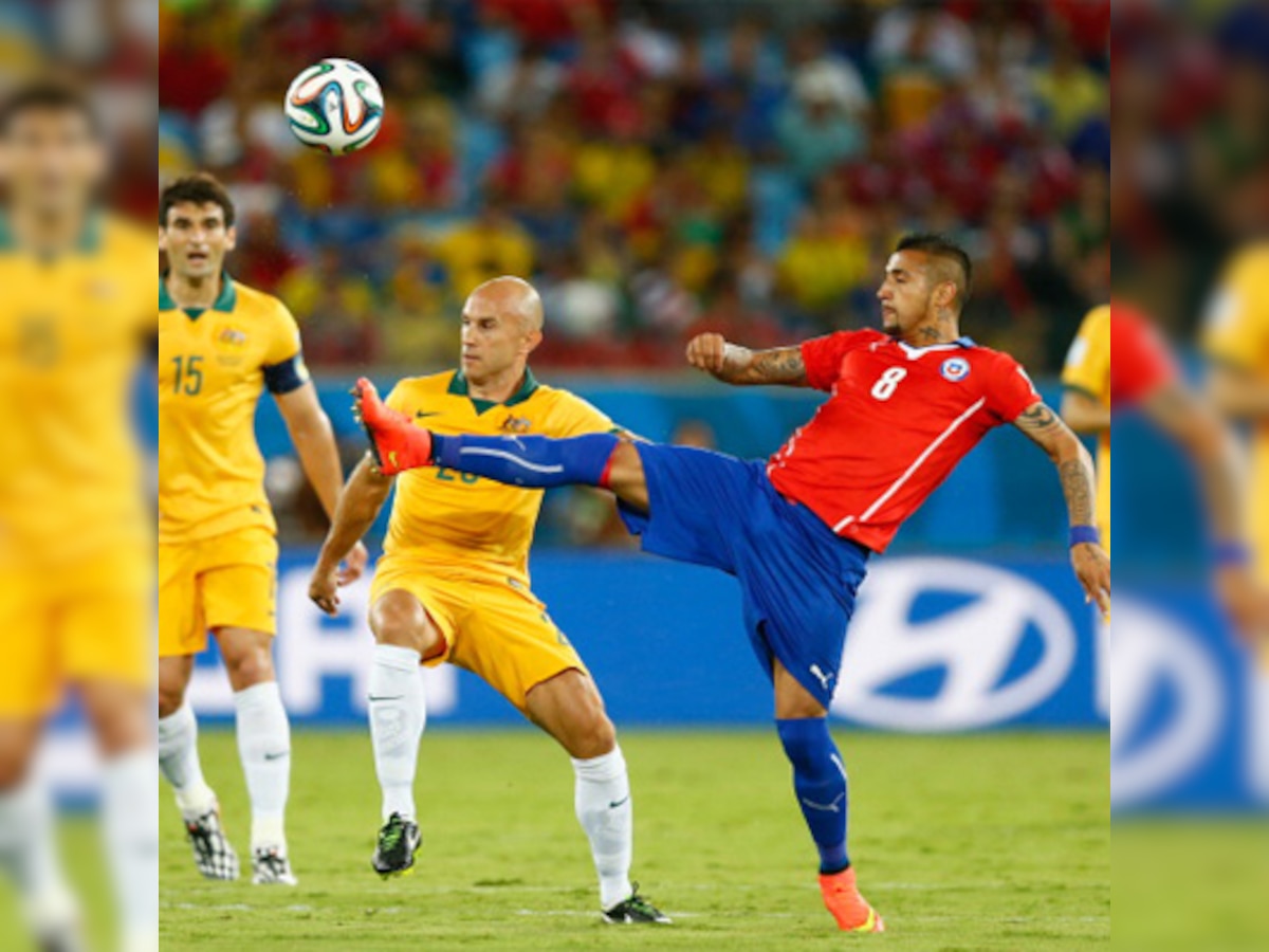 FIFA World Cup 2014: Jeremain Lens starts for the Dutch, Arturo Vidal on the bench for La Roja