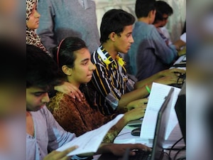 Supreme Court refuses to intervene in UGC-Delhi University row over #FYUP 