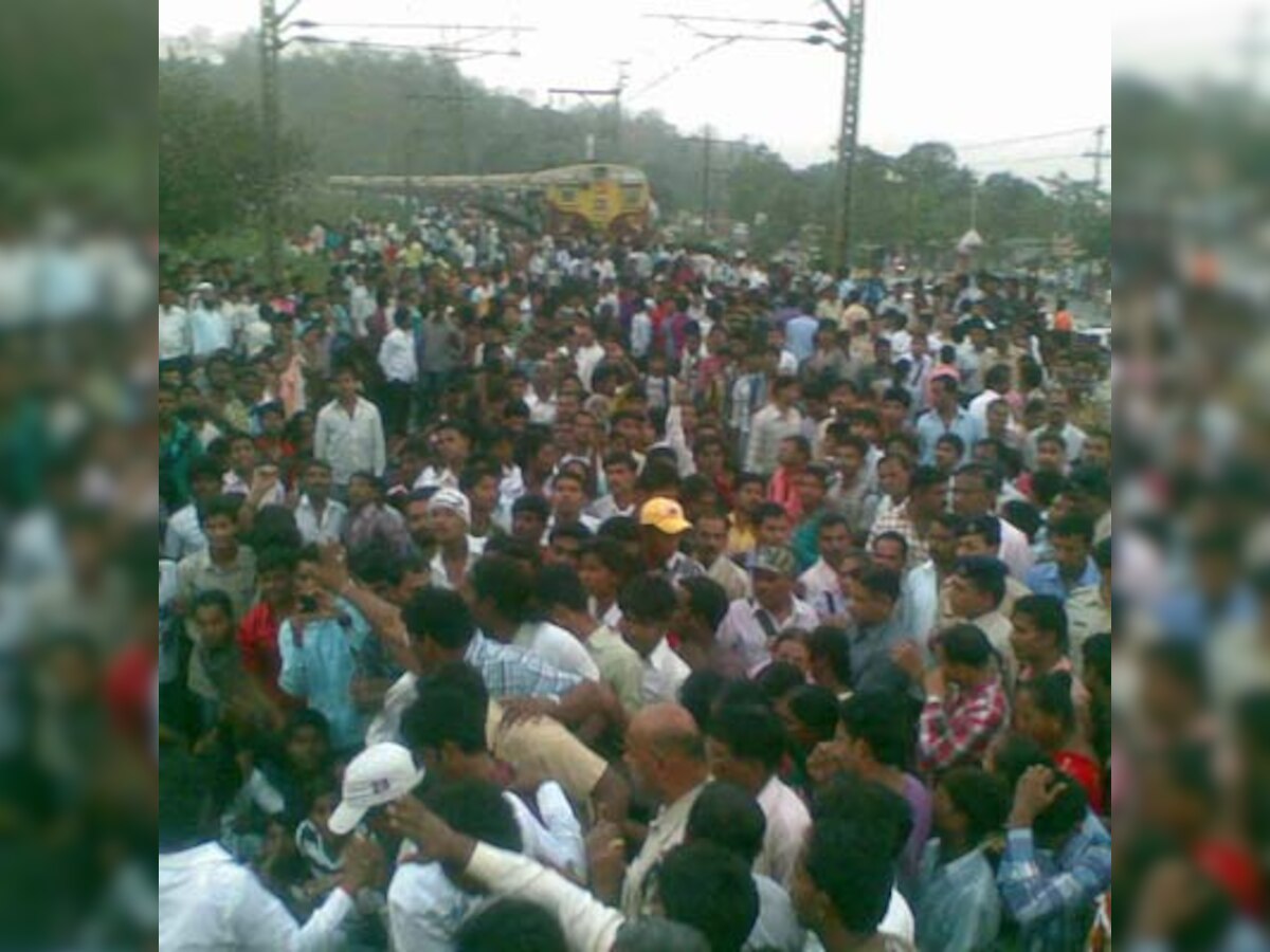 Congress workers stage 'rail roko' in Maharashtra against fare hike 