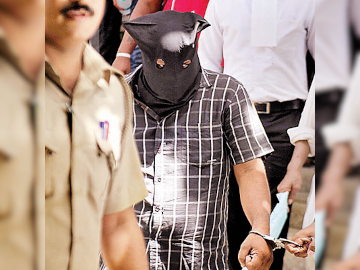 Shah Rukh Khan's driver booked for rape and criminal intimidation