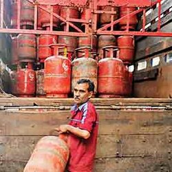 Govt rules out any immediate hike in prices of LPG, kerosene