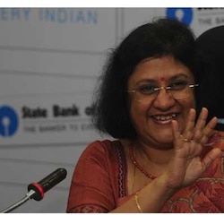 SBI cut down interest rate by 0.5% on selected fixed deposits