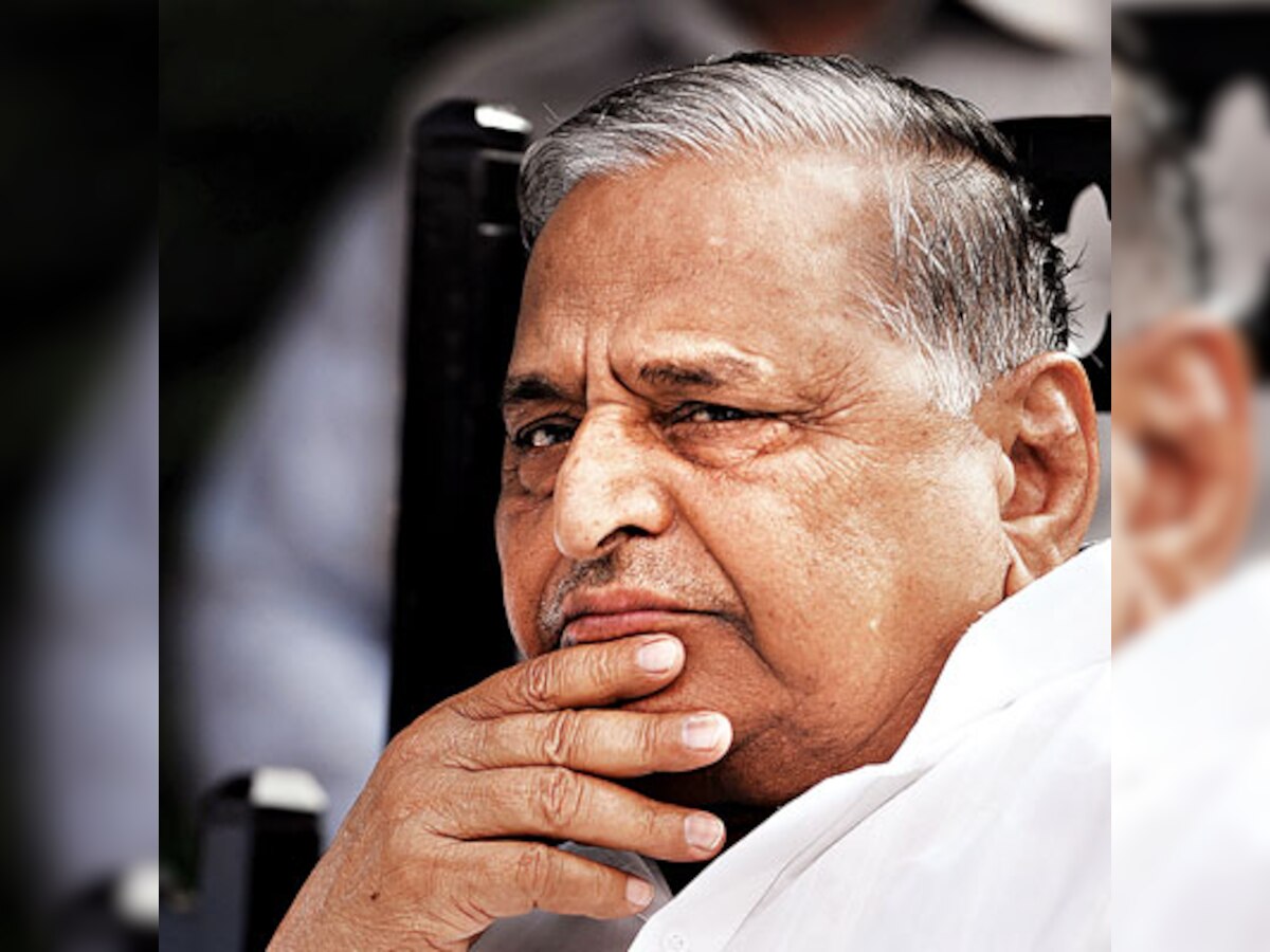 Mulayam Singh Yadav creates controversy again with his rape comments