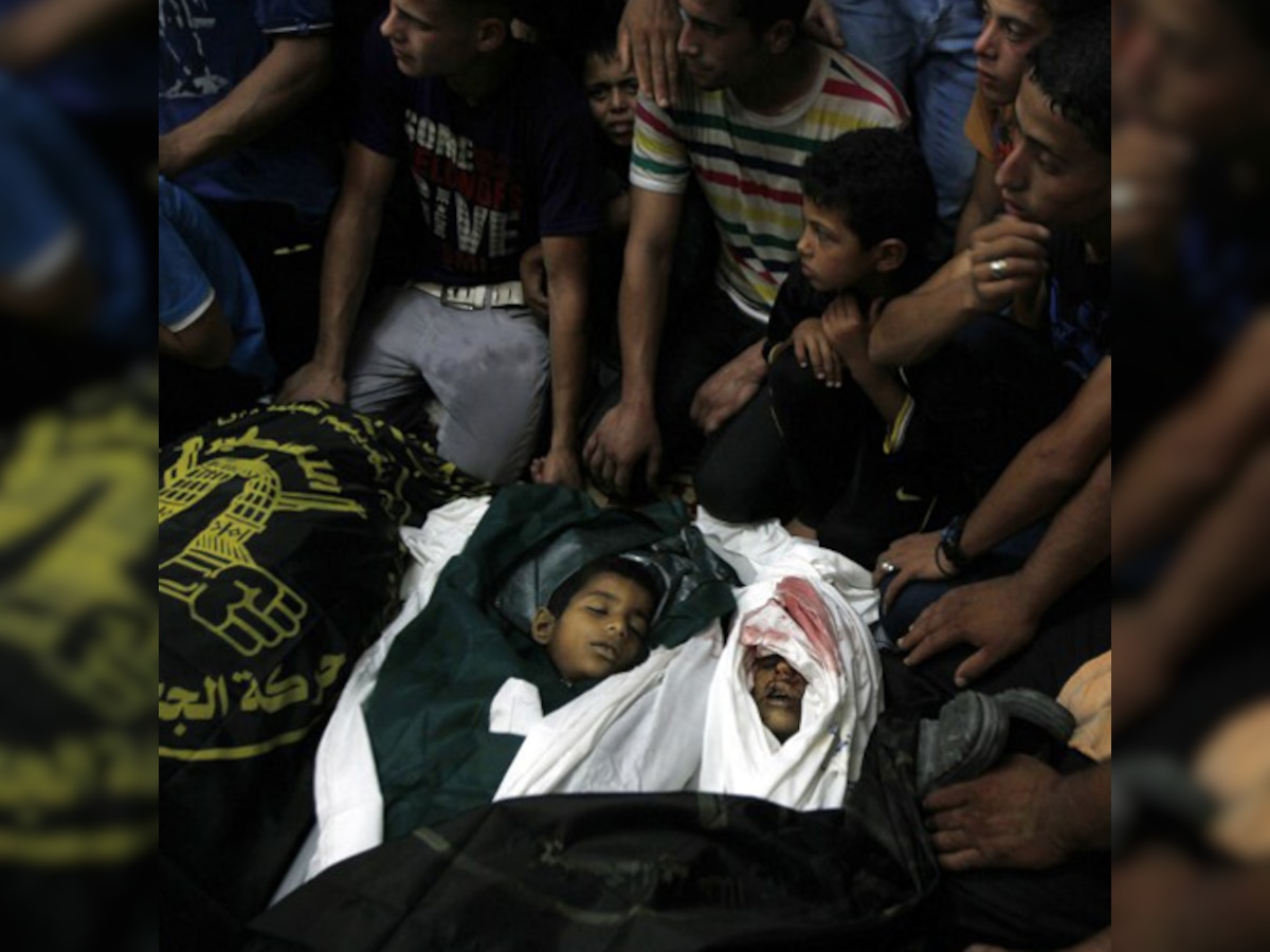 Israel presses blistering attack on Gaza, toll rises to 524