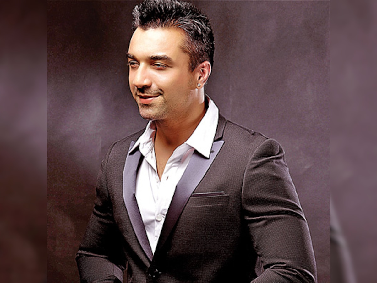 Reality star Ajaz Khan gives one lakh to a riot affected girl