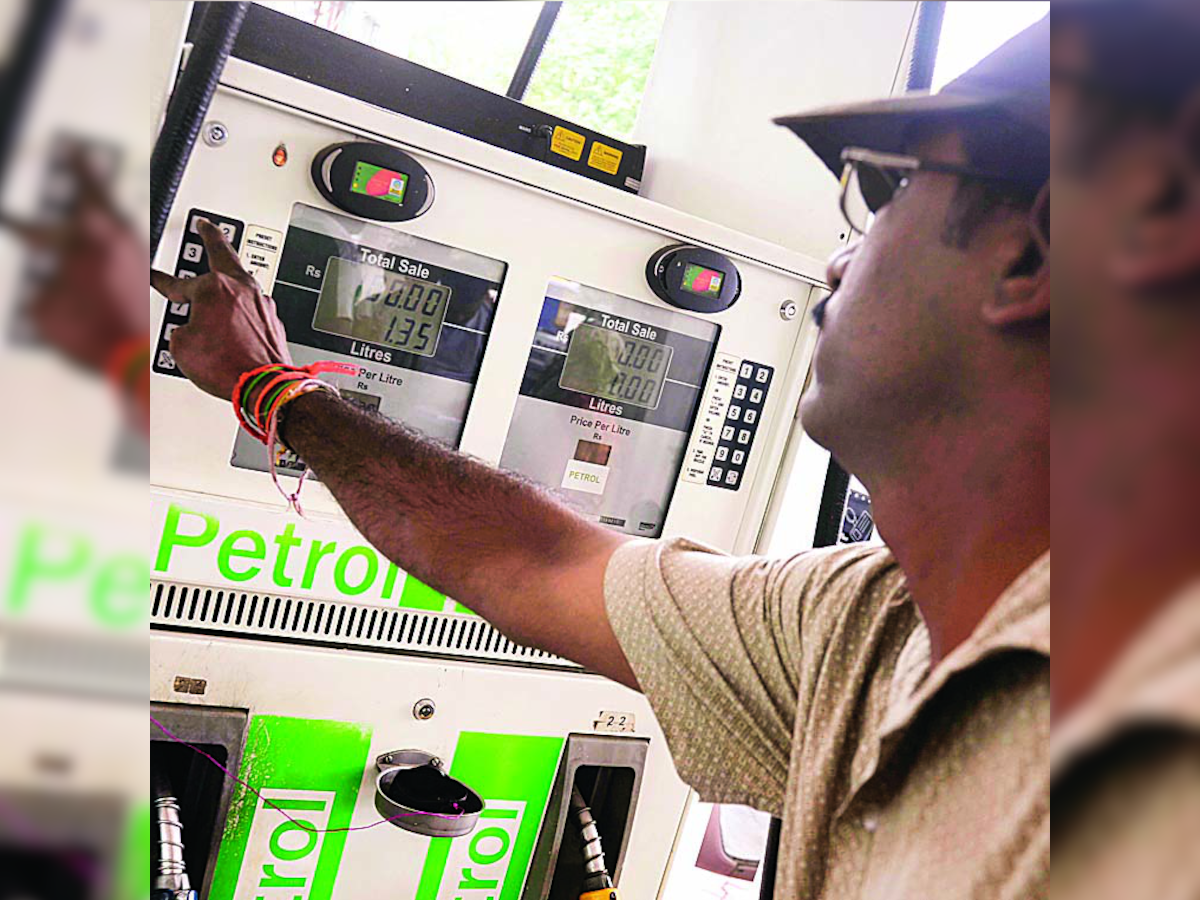 Petrol price to go down by Rs 2-3 from tomorrow