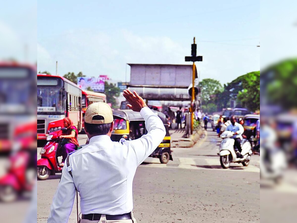 The much awaited heavy rains throw traffic signals out of gear